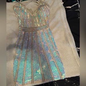 Worn once for homecoming!